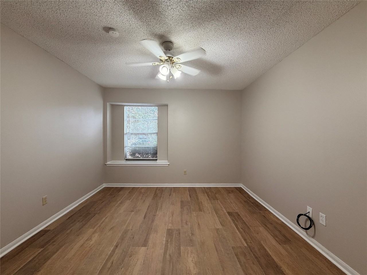 13015 Shady Knoll Ln #13015 - Photo 7 of 11