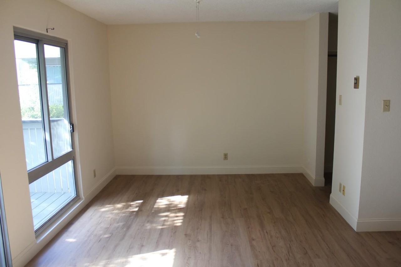 109 Piccadilly Pl #109E - Photo 7 of 14