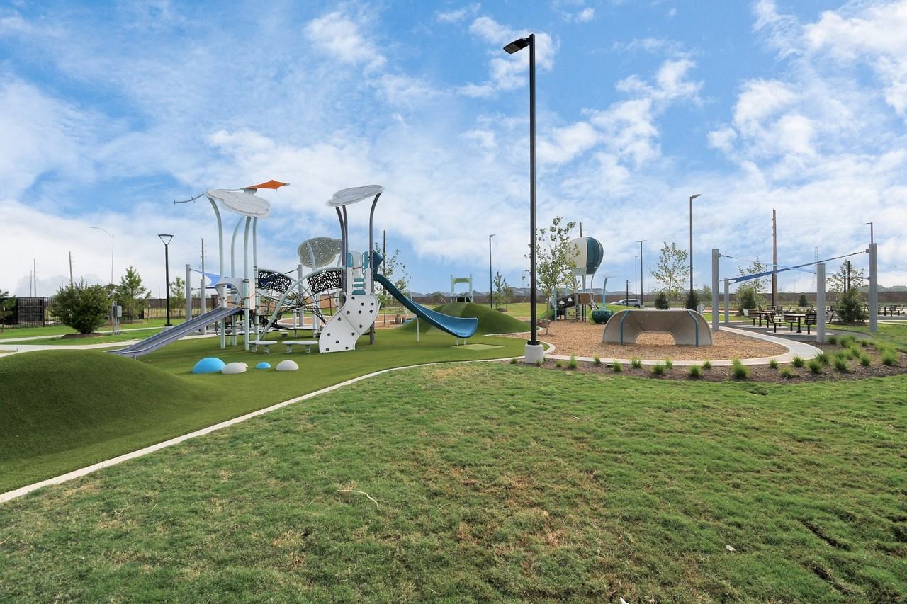 4615 Aurora Glen Dr #4615 - Photo 4 of 42