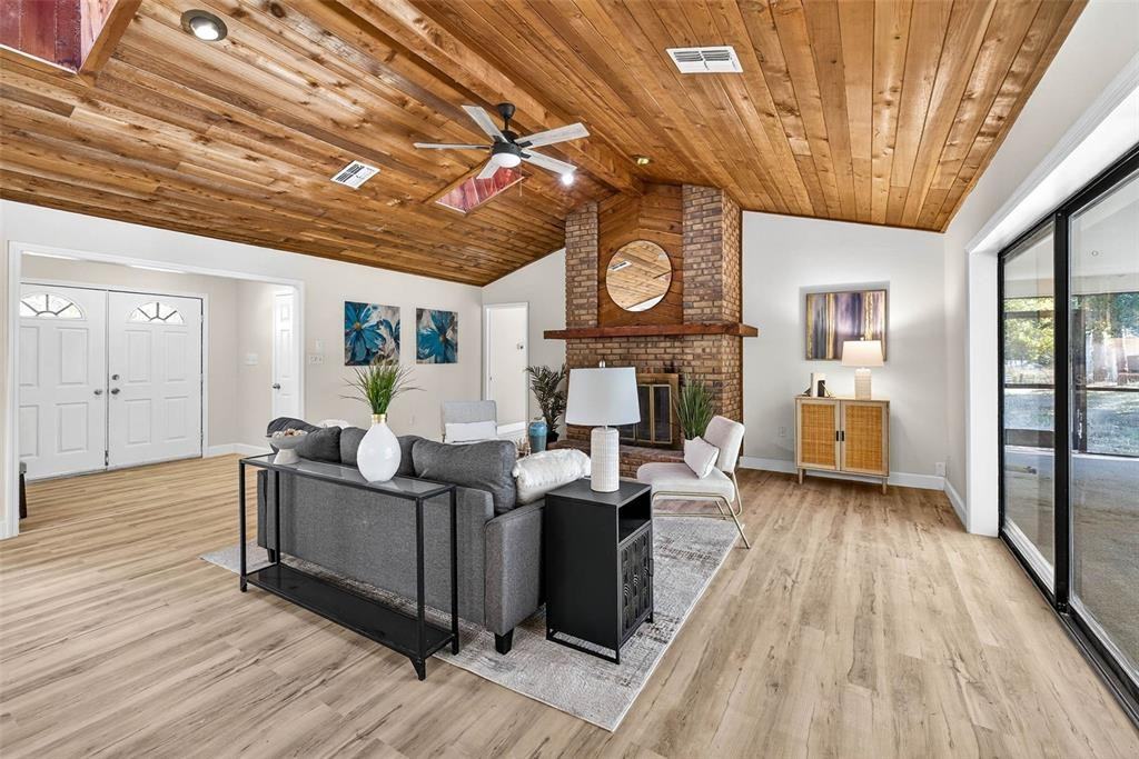 14252 Trinity Rd #14252 - Photo 3 of 33