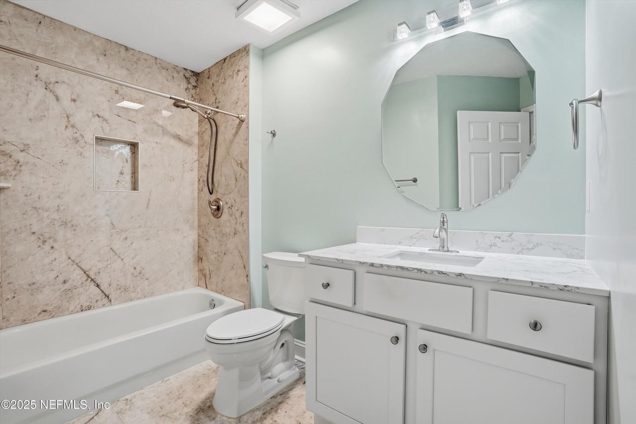 2810 Sweetholly Dr #2810 - Photo 2 of 28