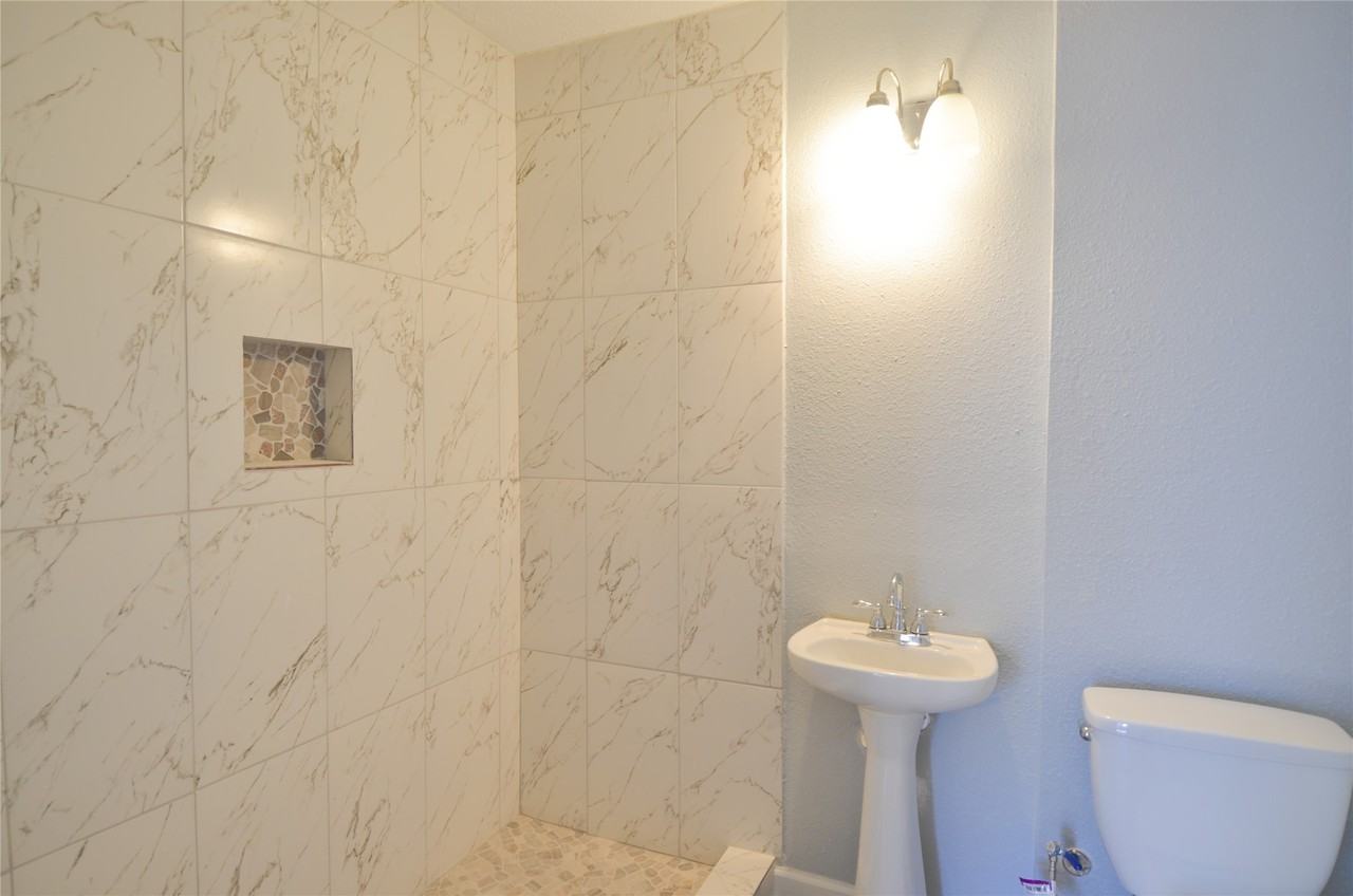 103 Cosmos St #103-3 - Photo 4 of 7