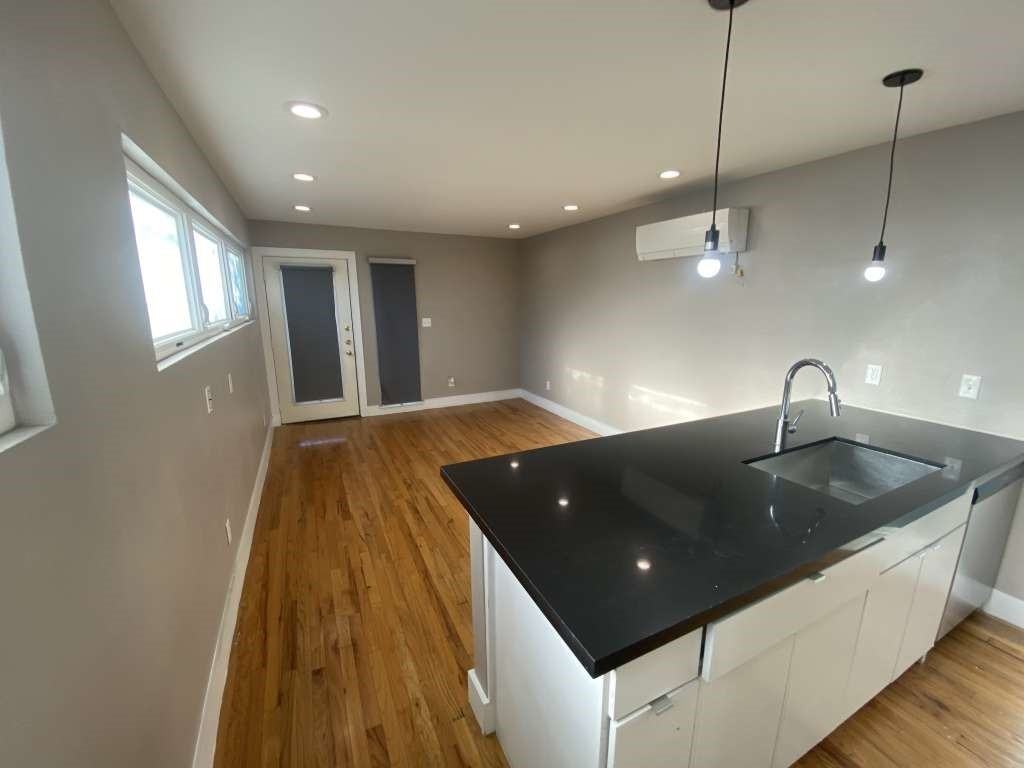 1416 Dumble St #1416 - Photo 5 of 8