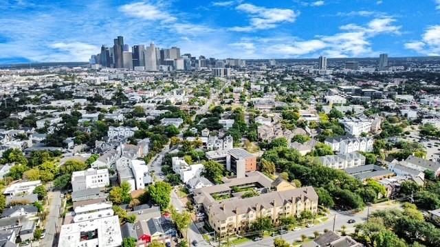 1410 Hyde Park Blvd #1410-203 - Photo 2 of 50