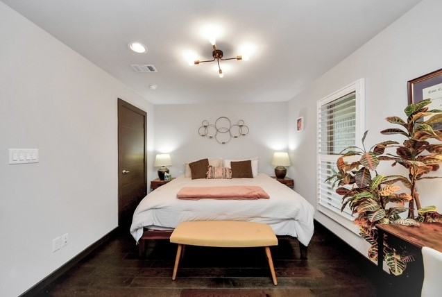 1410 Hyde Park Blvd #1410-203 - Photo 3 of 50