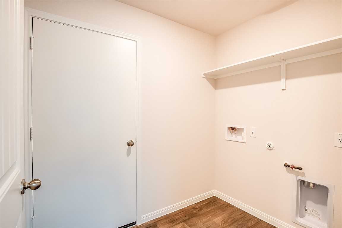 490 Evergreen Sumac Loop #490 - Photo 6 of 35