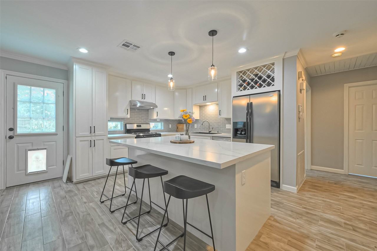 2210 Saxon Dr #2210 - Photo 6 of 15