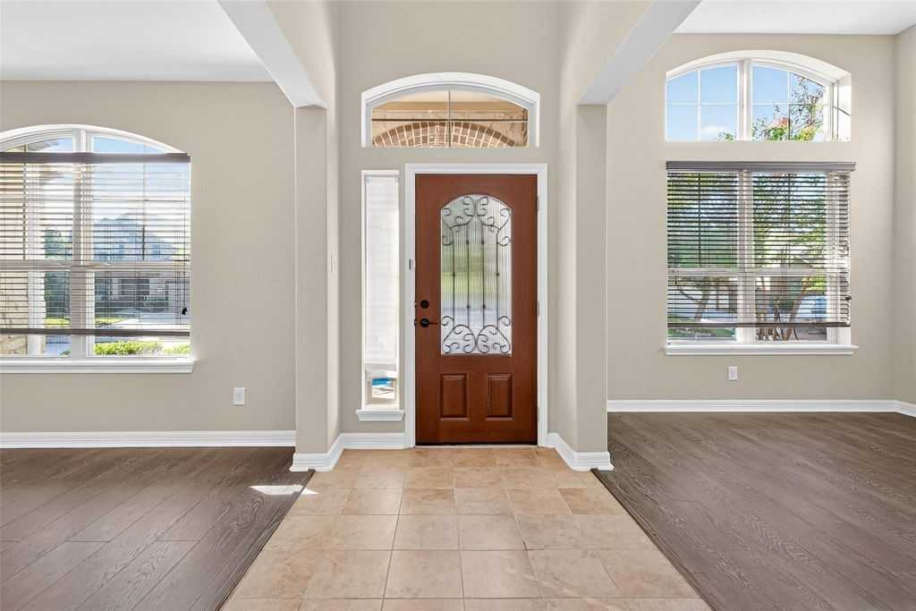 22743 Adrift Row Ln #22743 - Photo 3 of 31