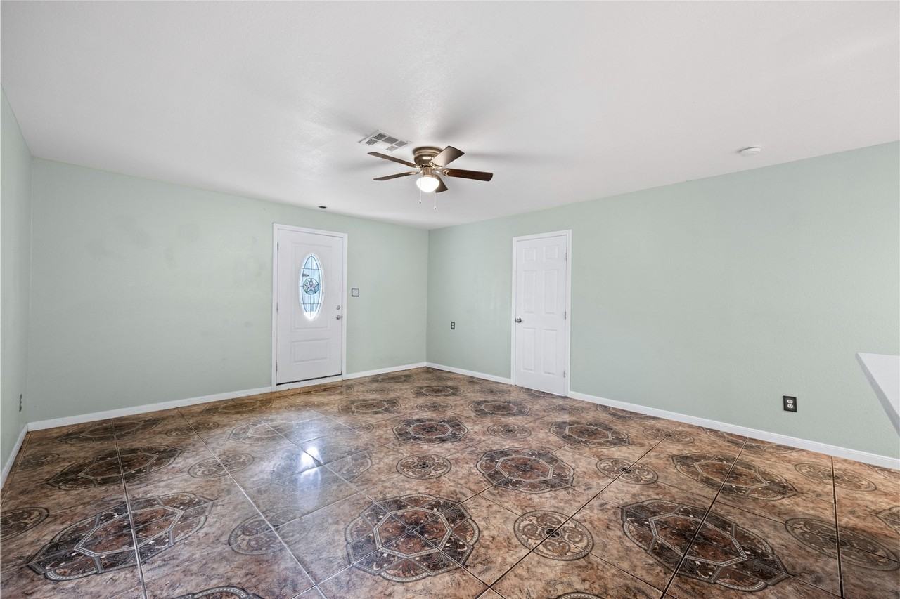 4771 Teas Ct #4771 - Photo 5 of 35