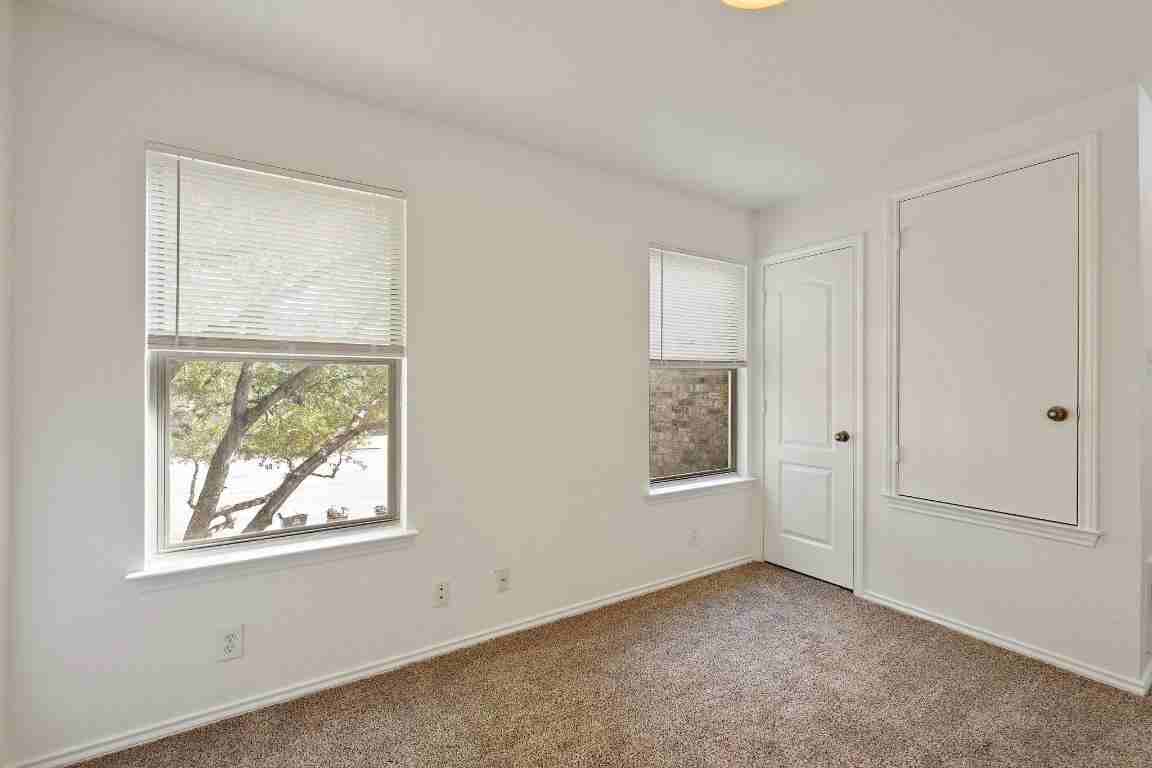 200 Lexington #200 - Photo 7 of 25