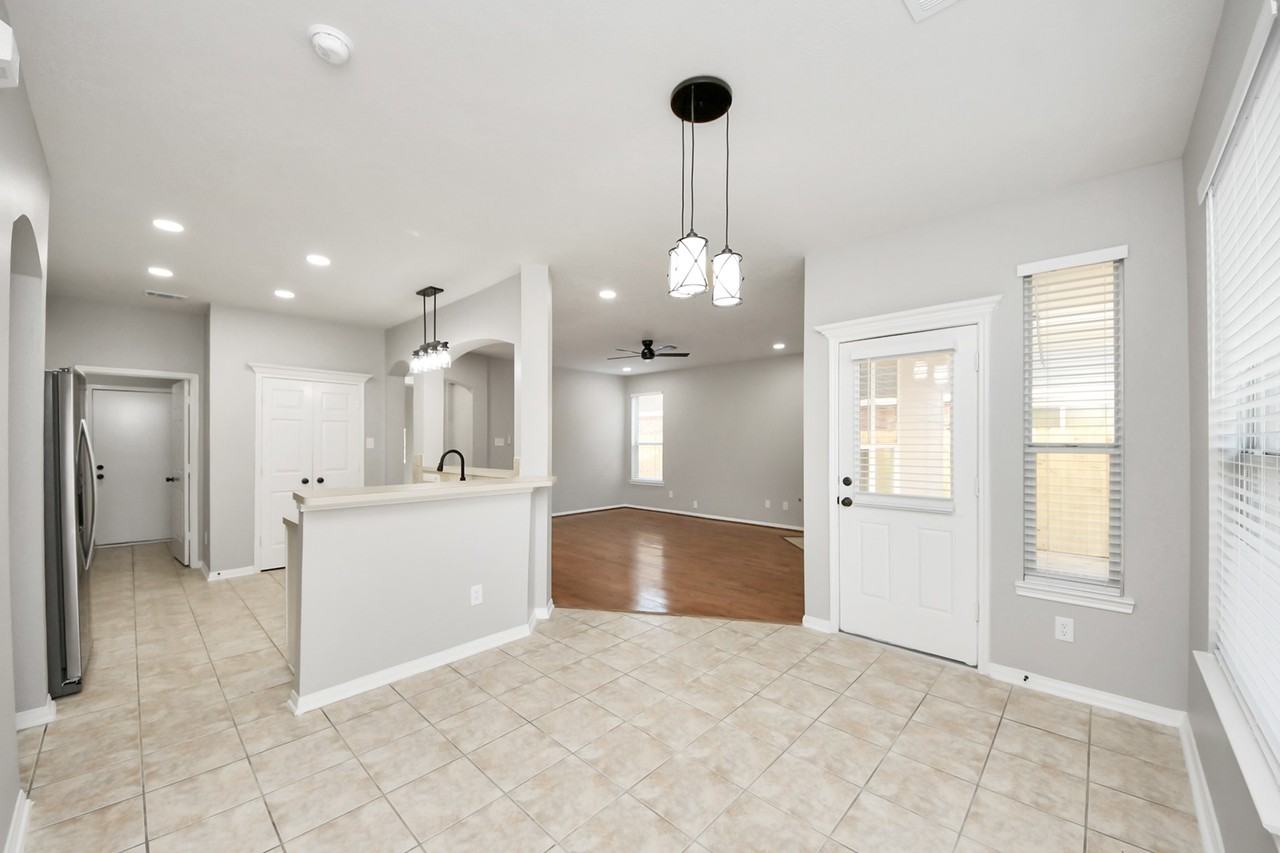 13111 Porter Meadow Ln #13111 - Photo 5 of 32