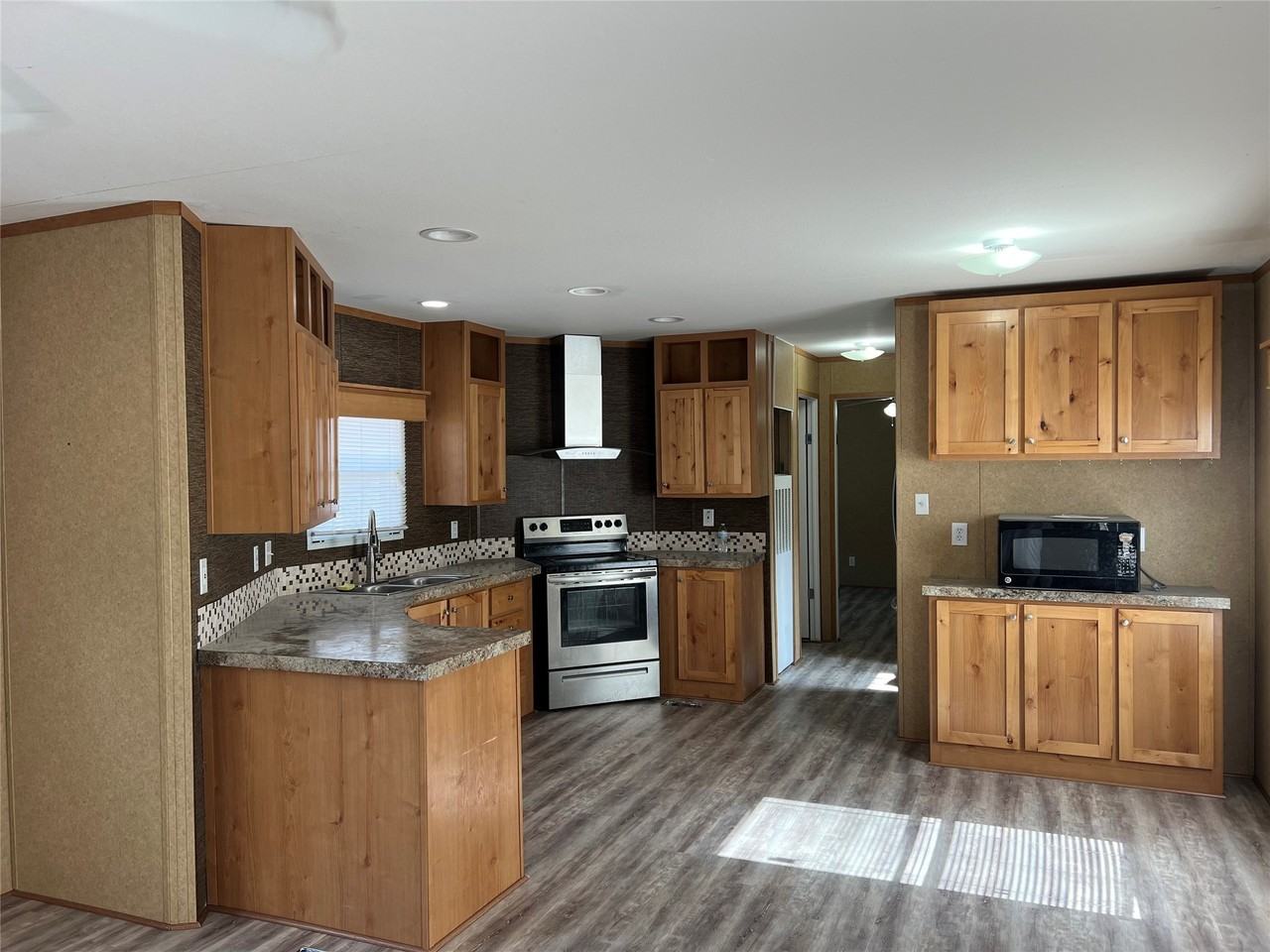 1412 Austin St #1412 - Photo 2 of 10