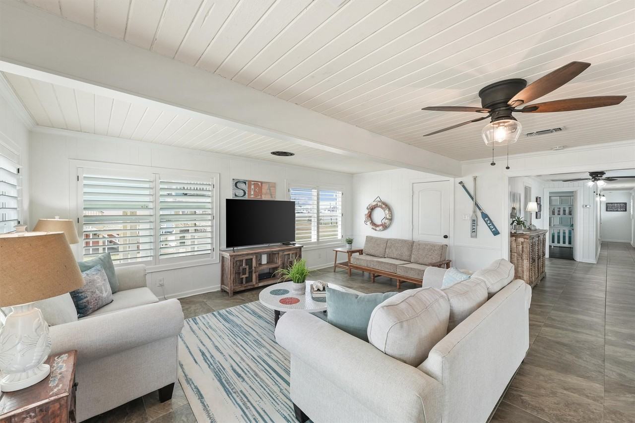 16634 Jamaica Beach Rd #16634 - Photo 2 of 34