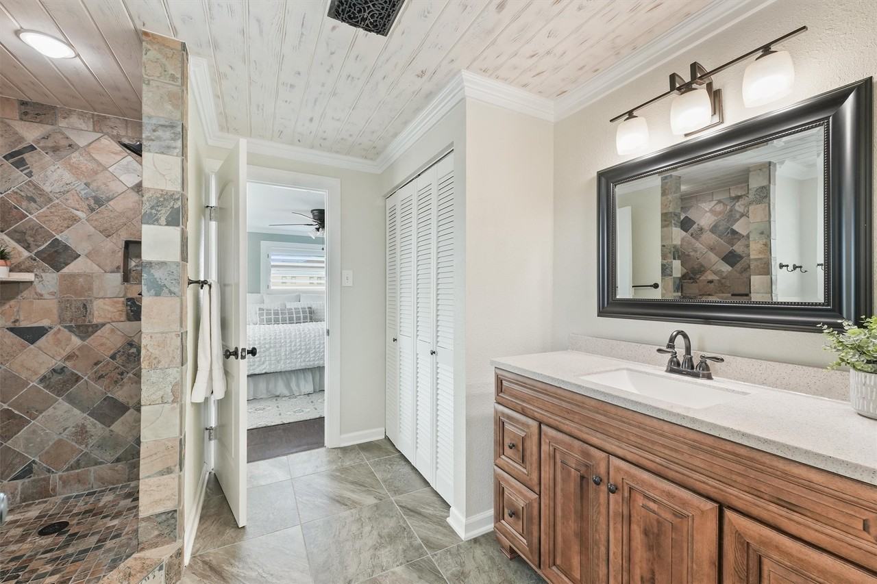 16634 Jamaica Beach Rd #16634 - Photo 6 of 34