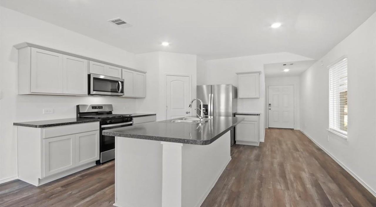 23815 Hilltop Canyon Ln #23815 - Photo 2 of 10