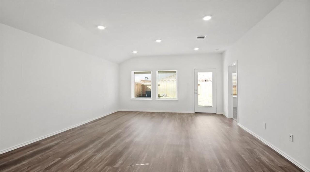 23815 Hilltop Canyon Ln #23815 - Photo 4 of 10