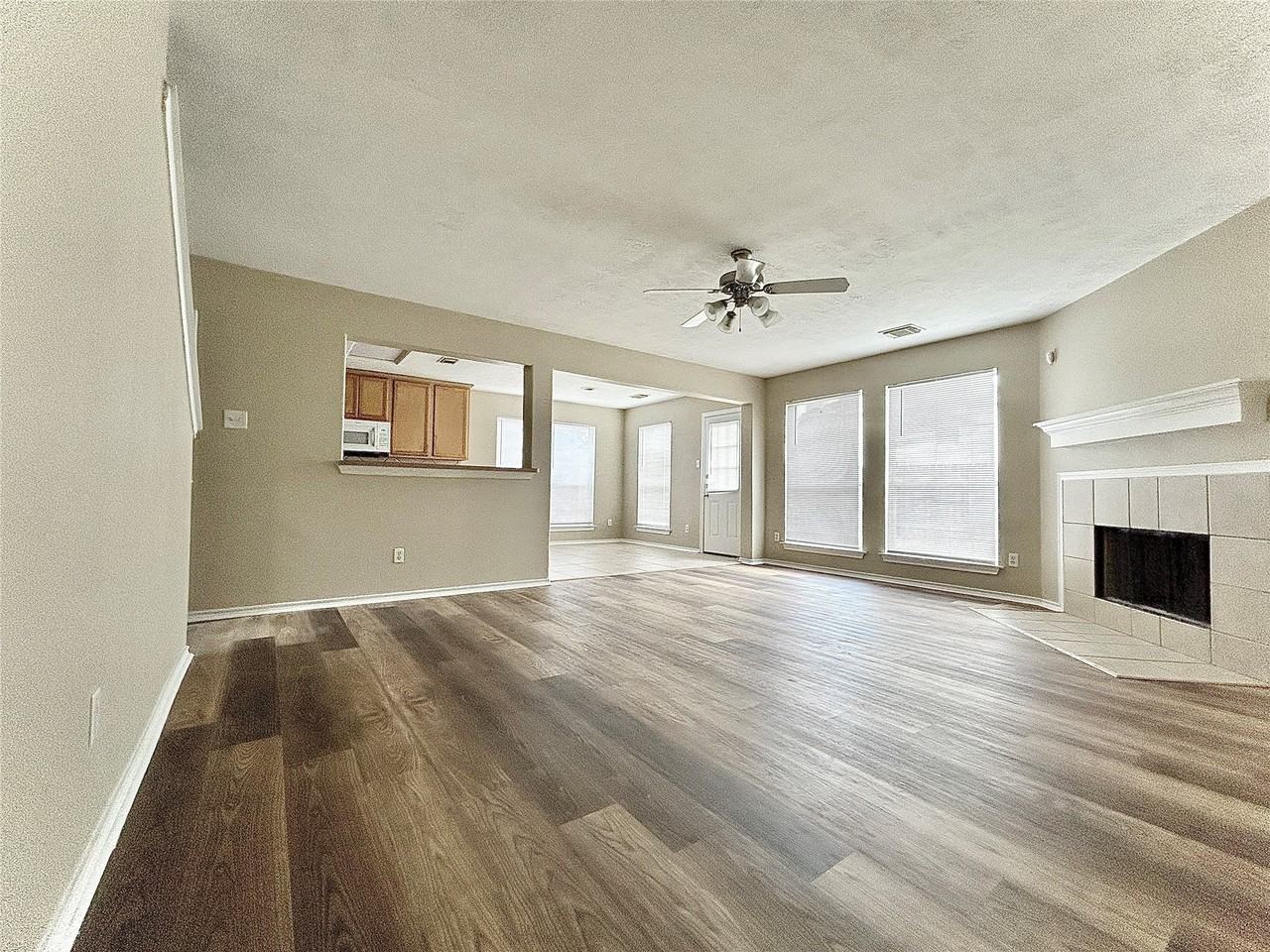 21814 Kardy St #21814 - Photo 5 of 34