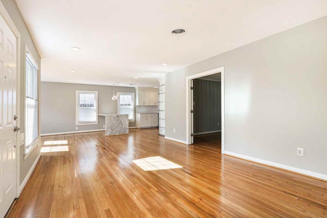 215 Avenue Of Oaks St #215 - Photo 5 of 23