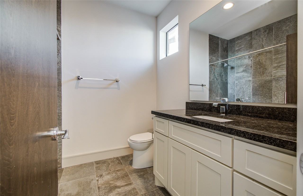 1808 Ridgewood St #1808 - Photo 2 of 47