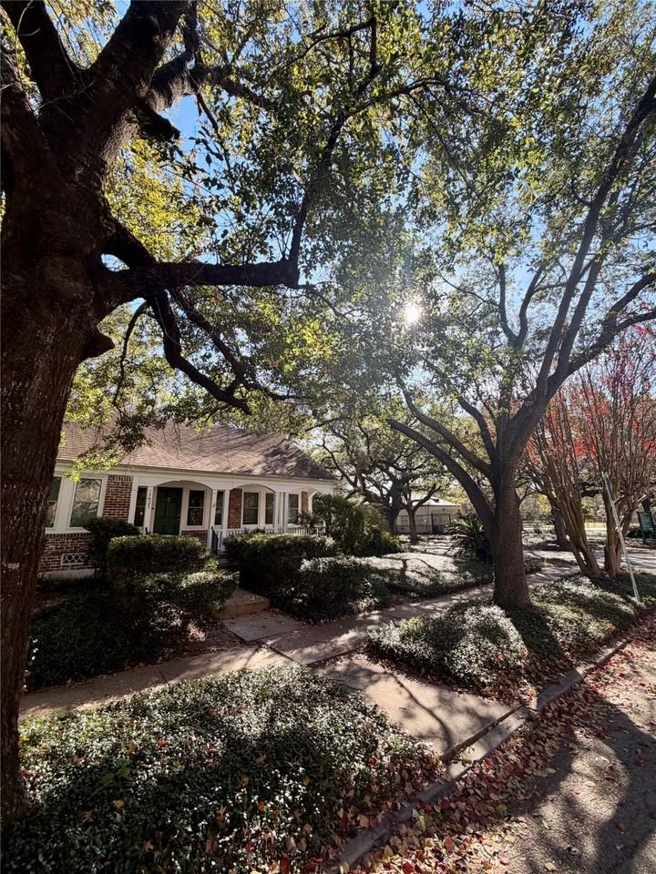 1621 Cherryhurst St #1621 - Photo 4 of 21