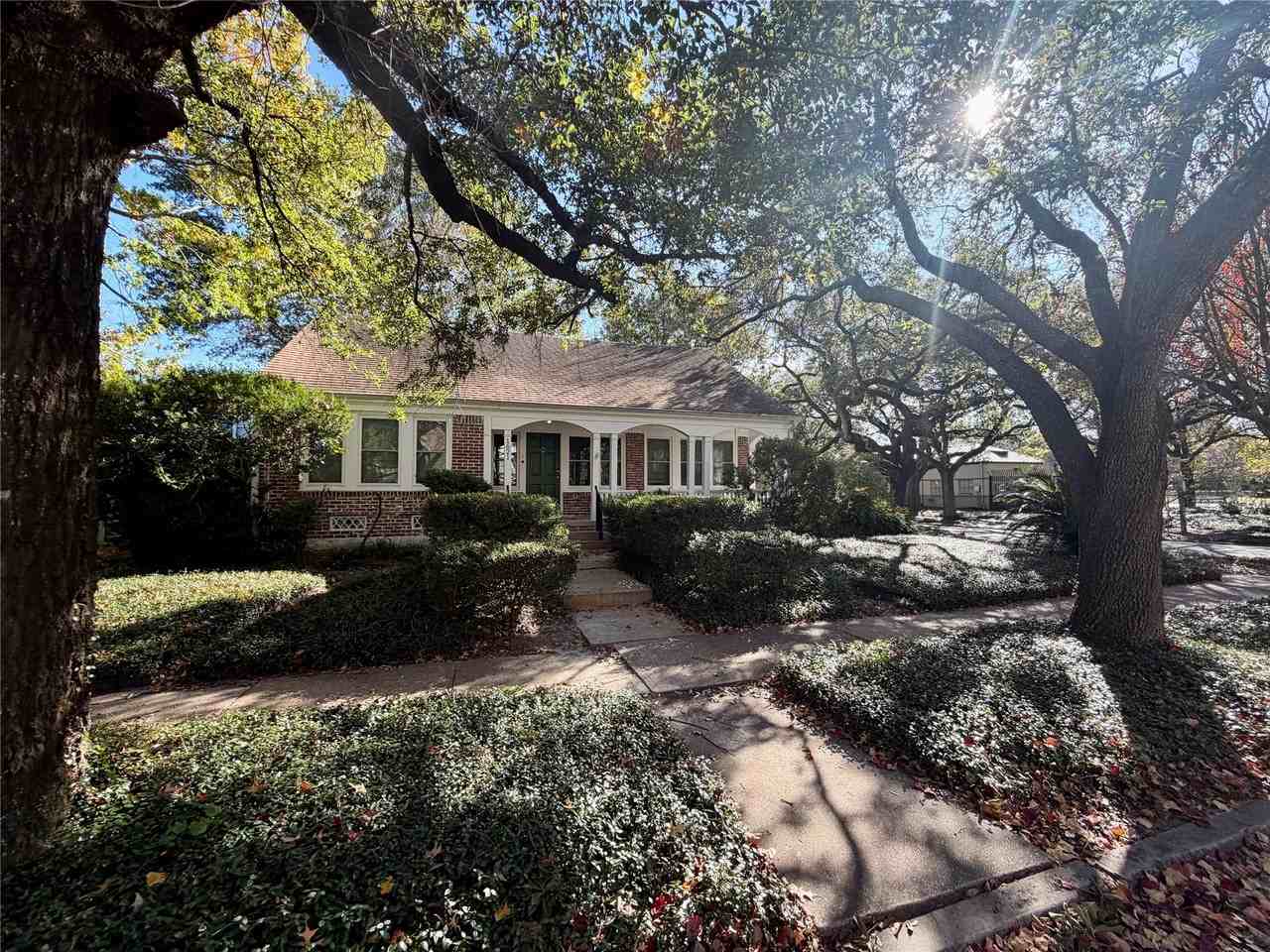 1621 Cherryhurst St #1621 - Photo 6 of 21