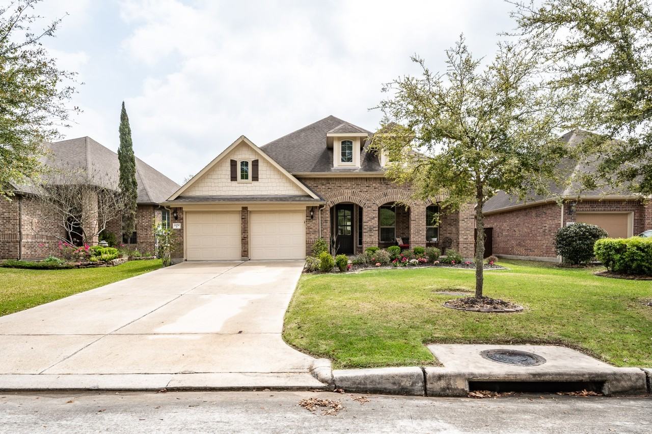 20050 Mitchell Cove Dr #20050 - Photo 2 of 46