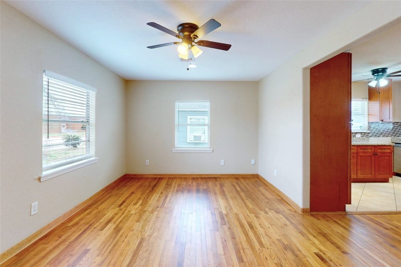 407 Arizona St #407 - Photo 7 of 25