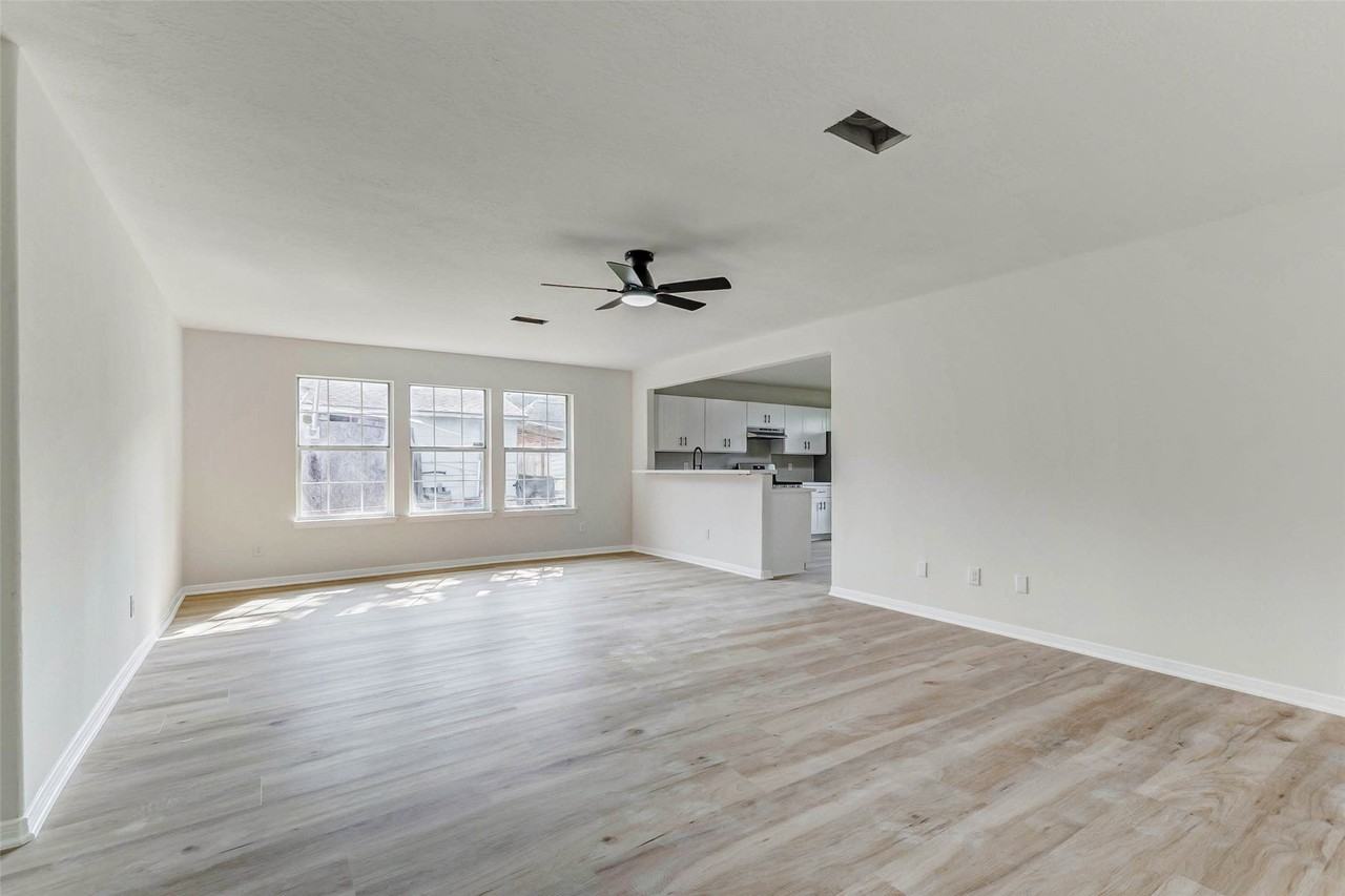 10102 Wiggins St #10102 - Photo 5 of 26