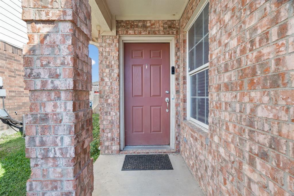 232 Memory Dr #232 - Photo 2 of 24