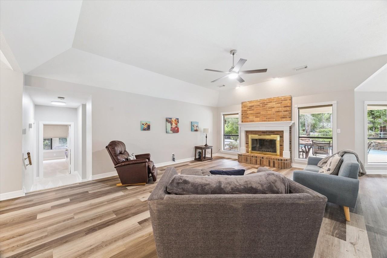 23818 Pin Oak Dr #23818 - Photo 2 of 31