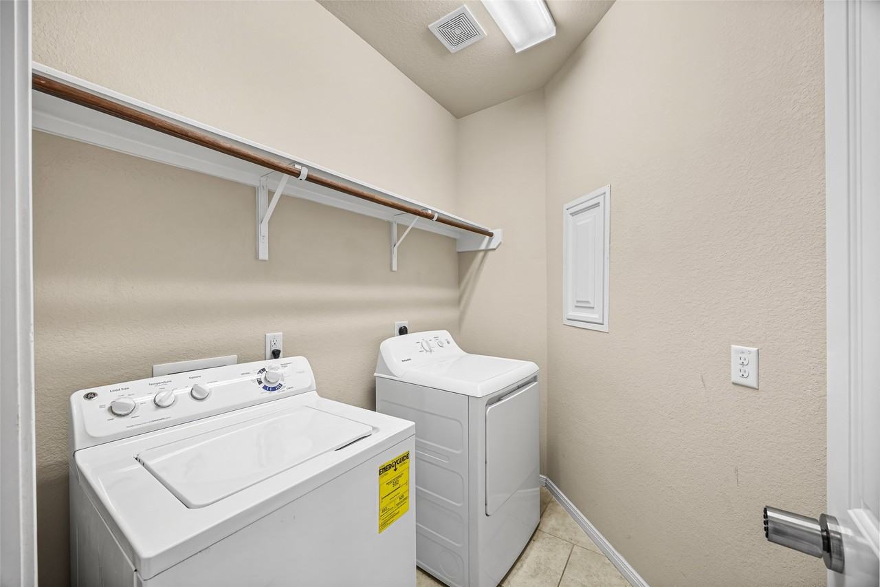 5615 Glenfield Spring Ln #5615 - Photo 4 of 28