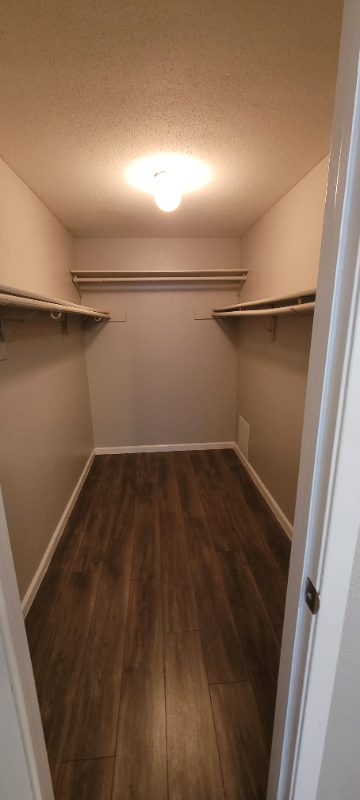 730 Memorial Mews St #D - Photo 4 of 16