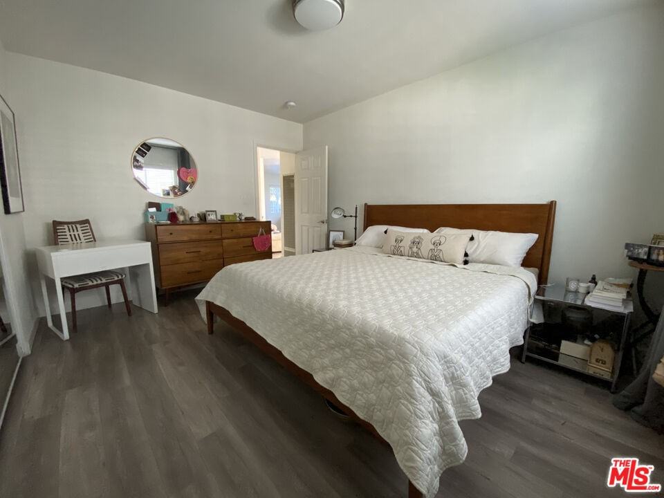 1444 S Cochran Ave #1444 - Photo 6 of 23