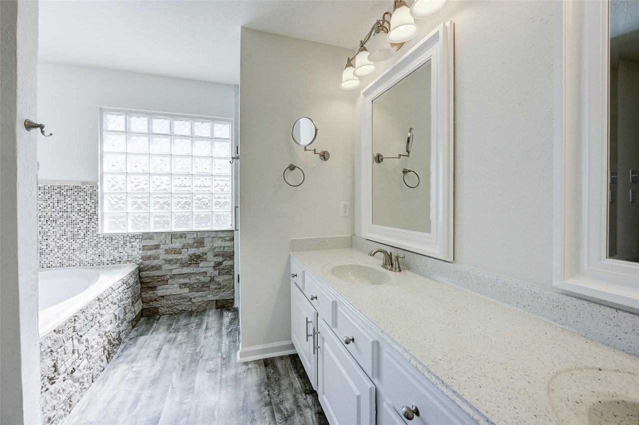 21322 Harvest Grove Ct #21322 - Photo 5 of 42