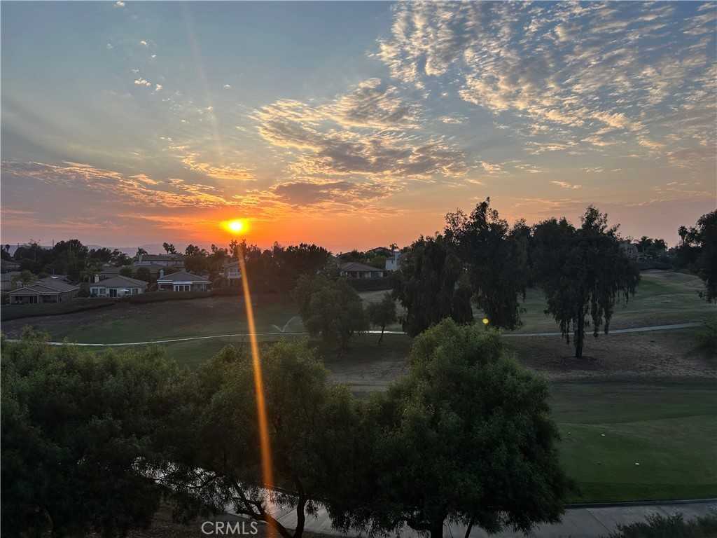 31458 Inverness Ct #31458 - Photo 2 of 33