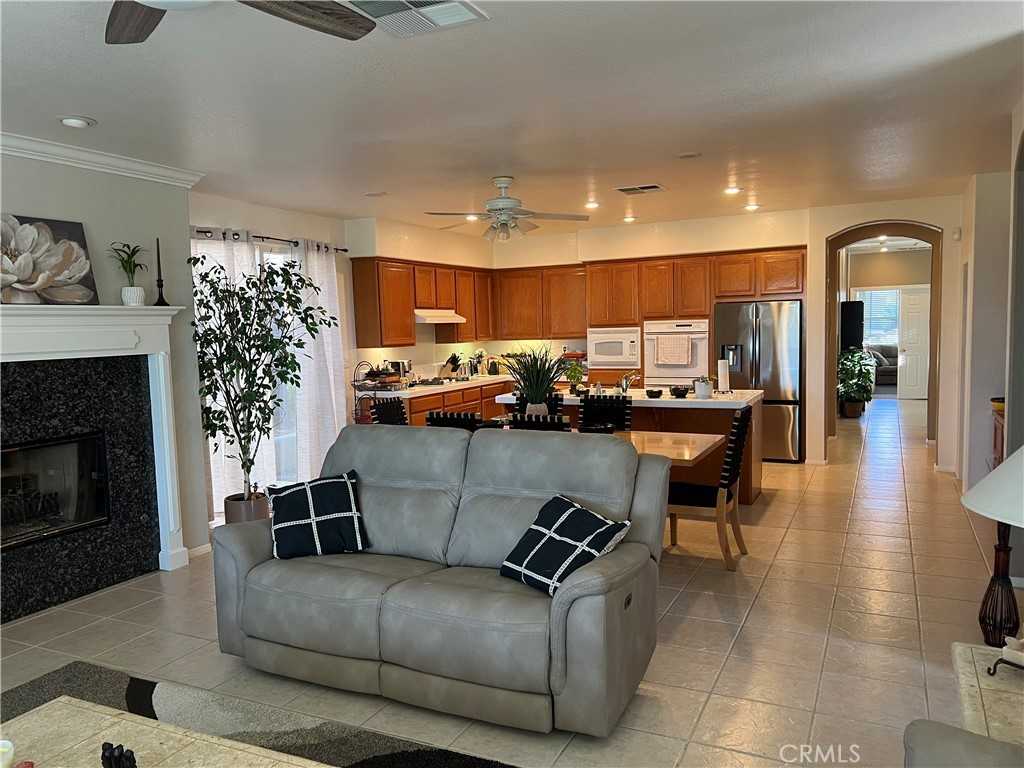 31458 Inverness Ct #31458 - Photo 3 of 33