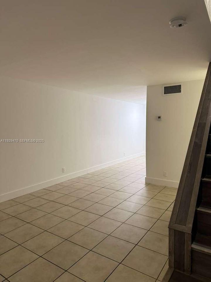 837 Nw 46th Ave #837-837 - Photo 3 of 18