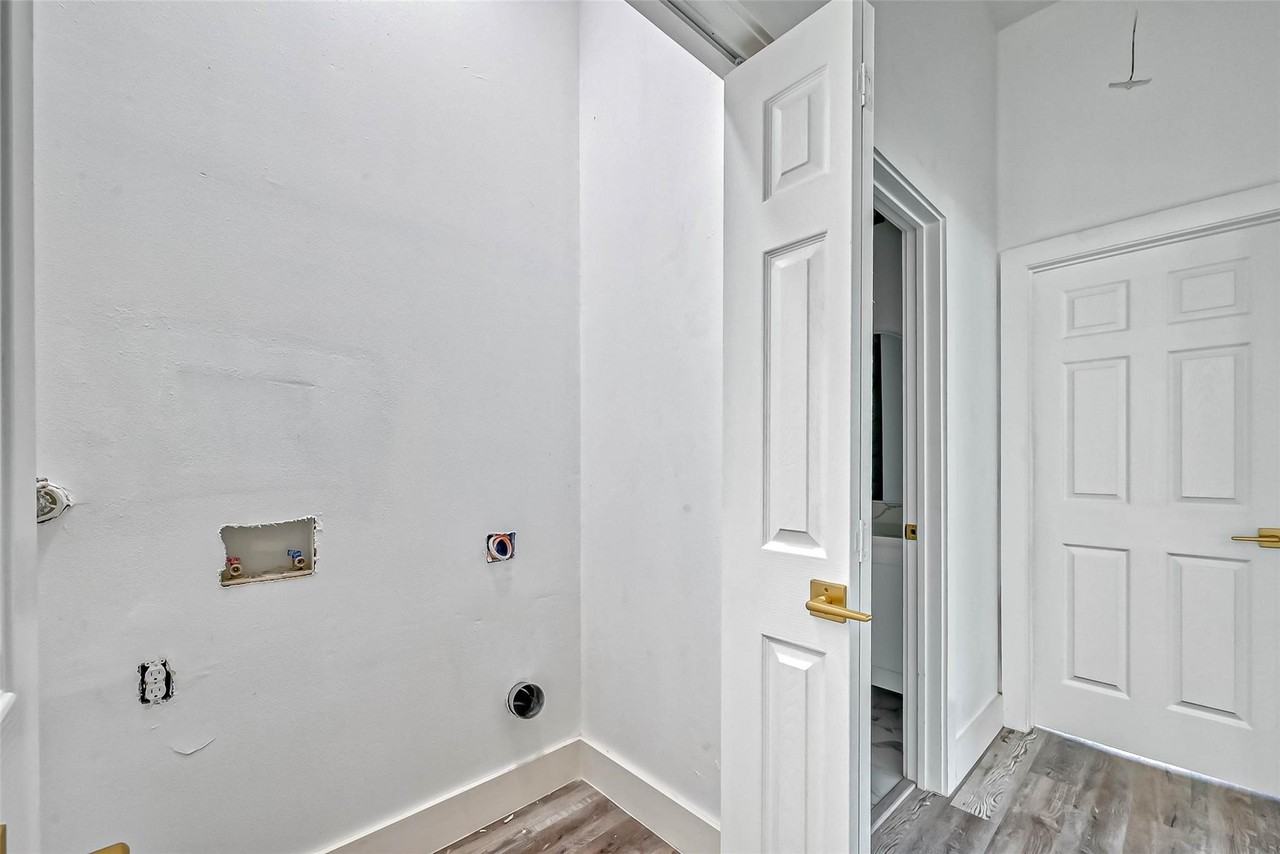 1275 Morris St #1275 - Photo 3 of 35