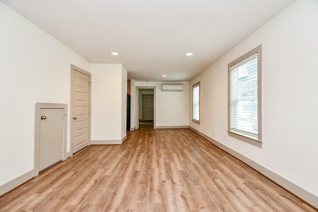 1009 Enid St #1009-1 - Photo 7 of 25