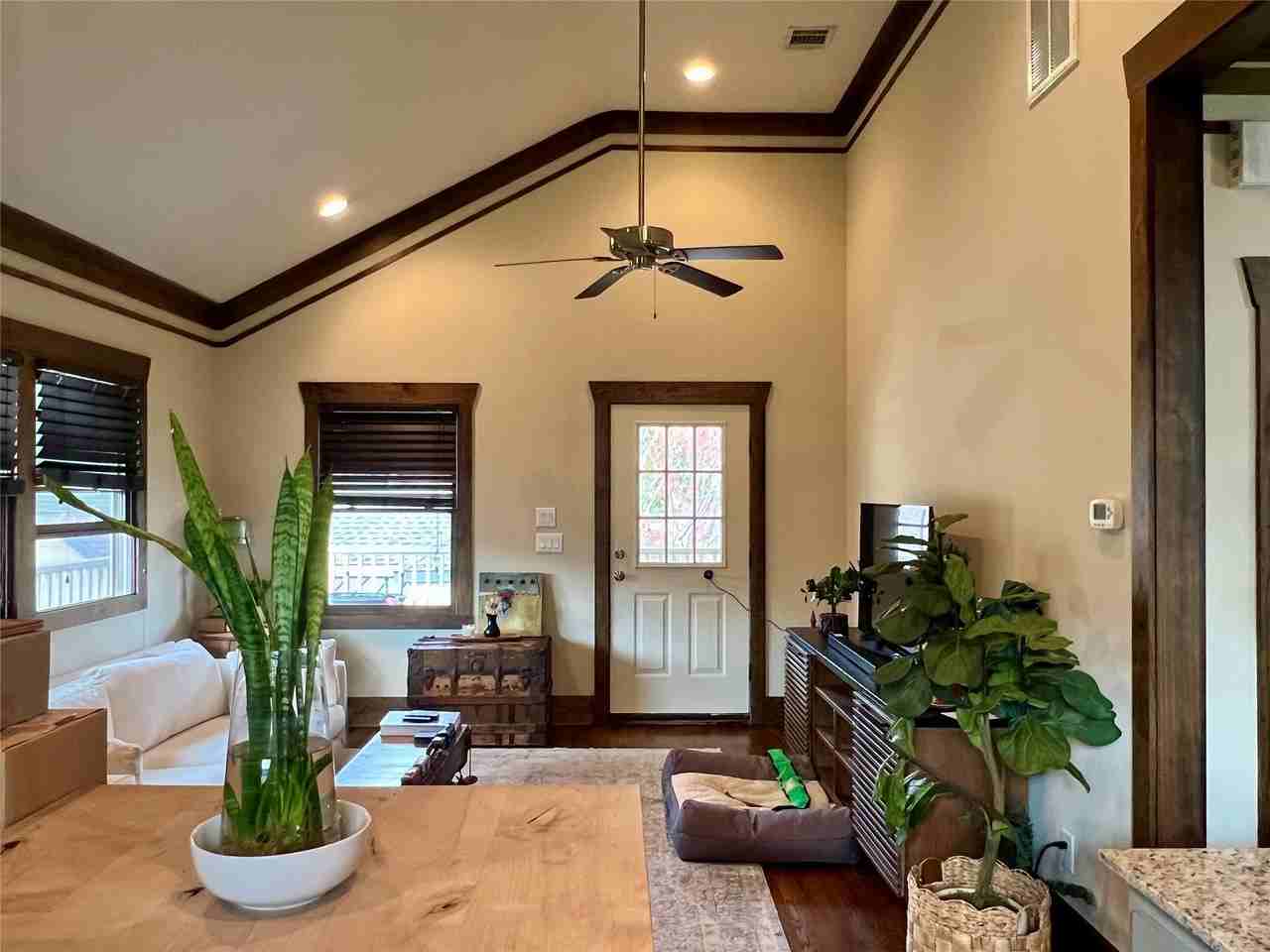 1021 Louise St #1021A - Photo 7 of 21