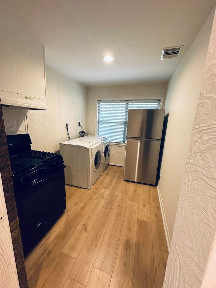 4410 Billingsley St #4410 - Photo 7 of 15