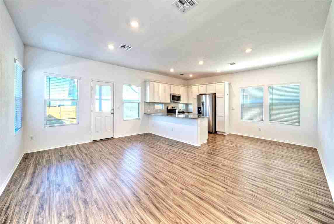 201 Rioja #201 - Photo 4 of 21