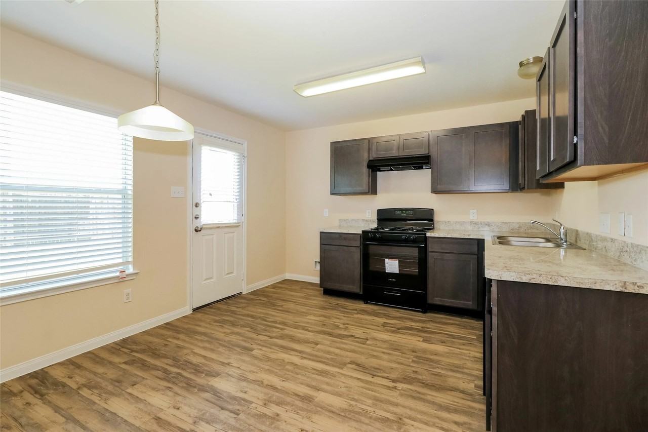 21243 Grand Field Ct #21243 - Photo 2 of 13