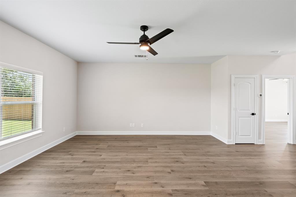 1005 Holly Dr #1005 - Photo 5 of 8