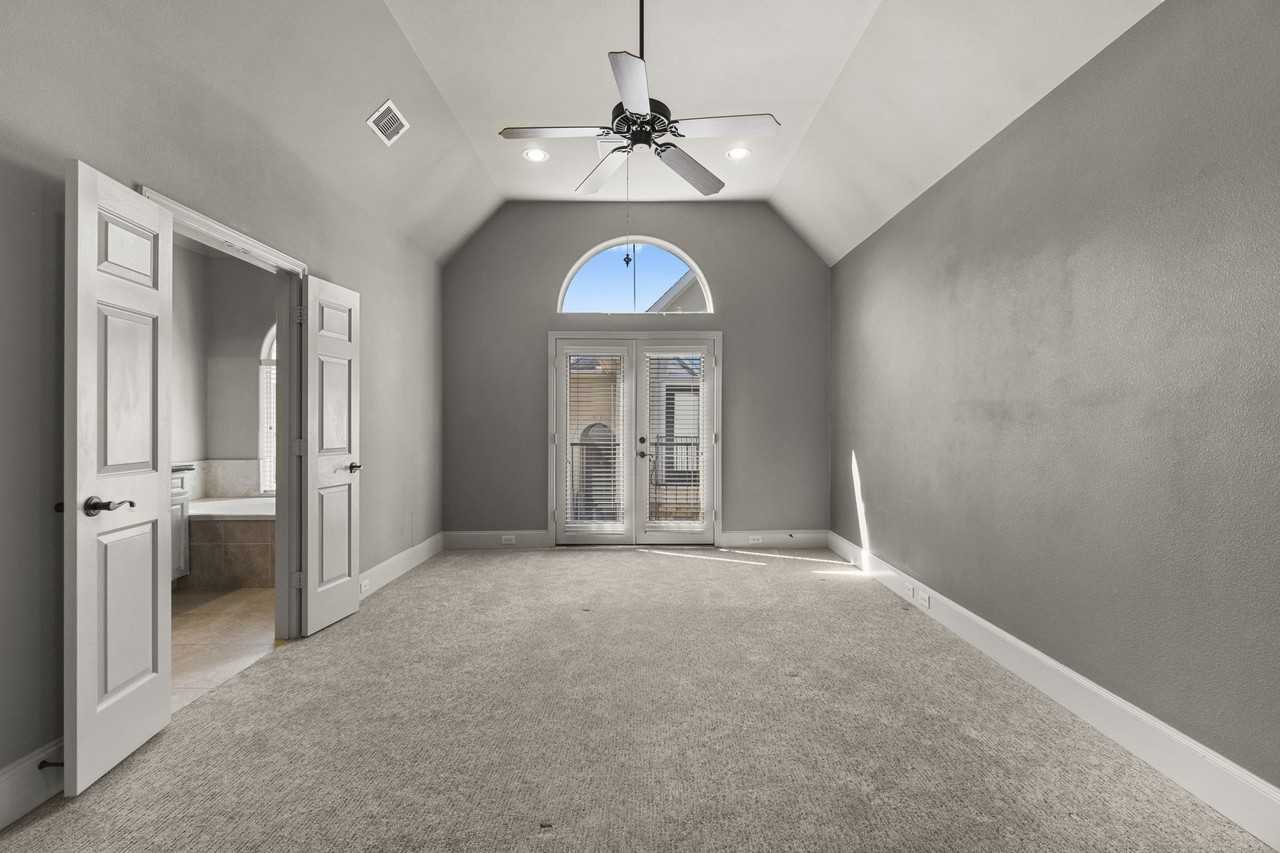 325 Grove St #325 - Photo 7 of 30