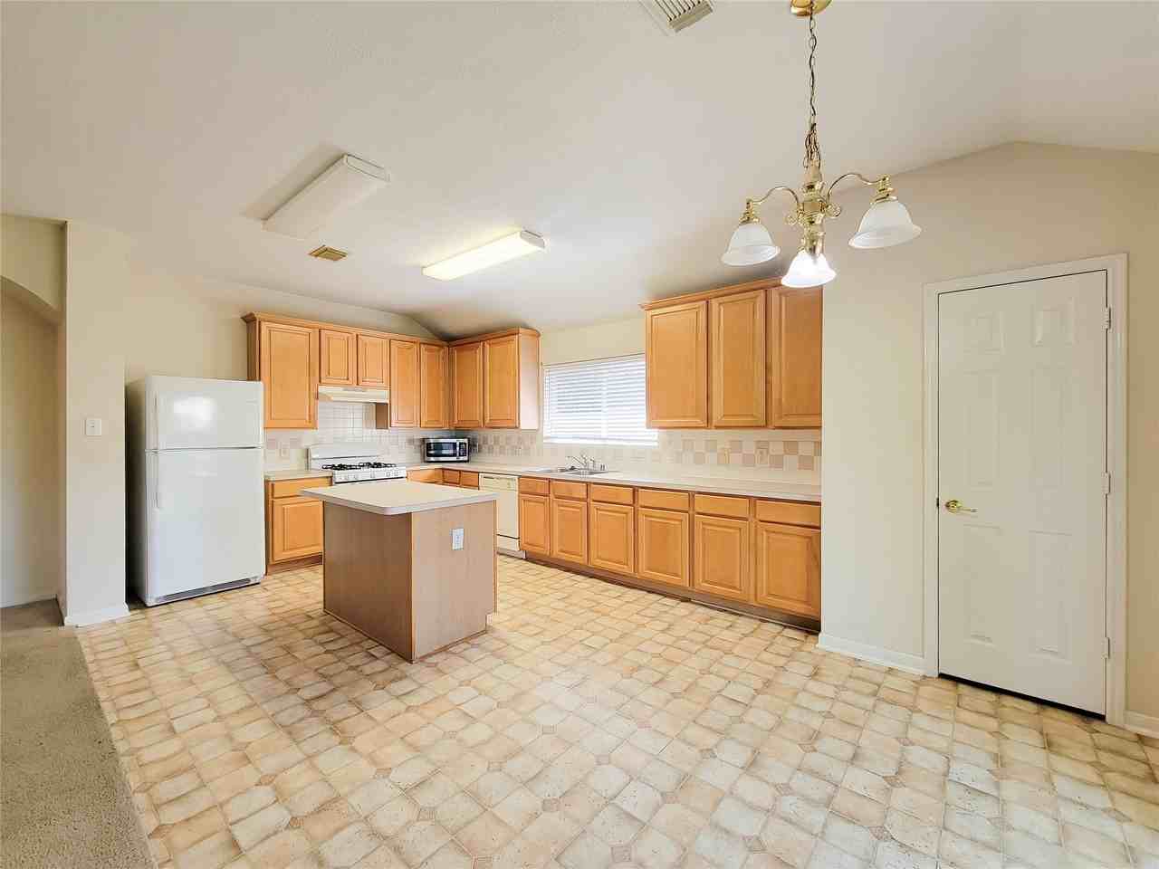 5535 Gable Meadows Dr #5535 - Photo 7 of 24