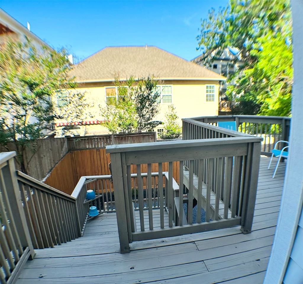 913 Birdsall St #913 - Photo 7 of 36