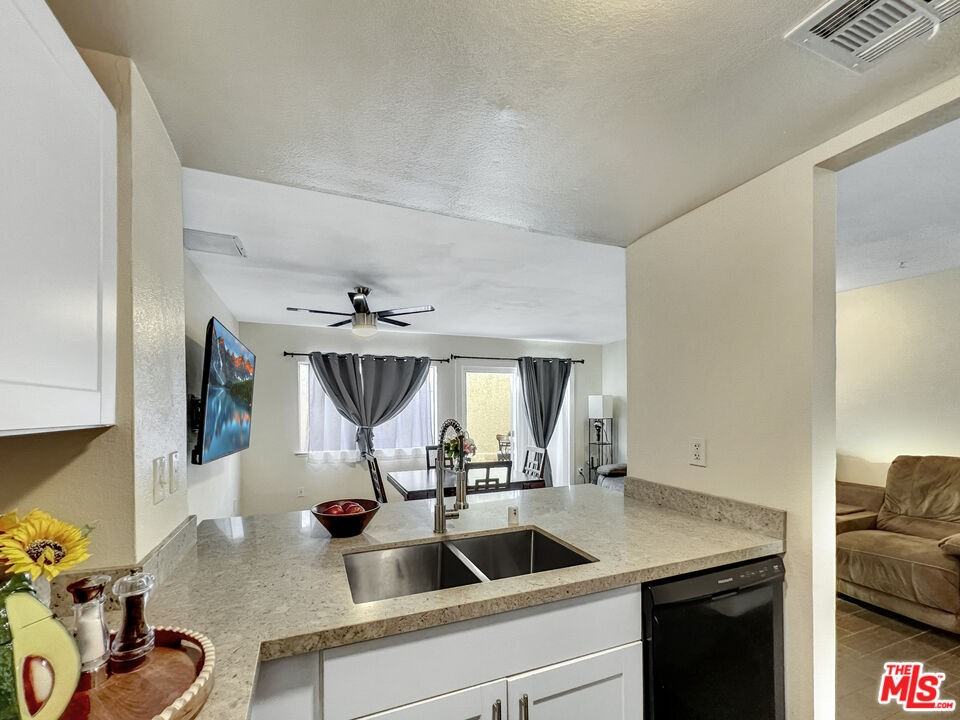 13701 Hubbard St #13701-44 - Photo 4 of 16