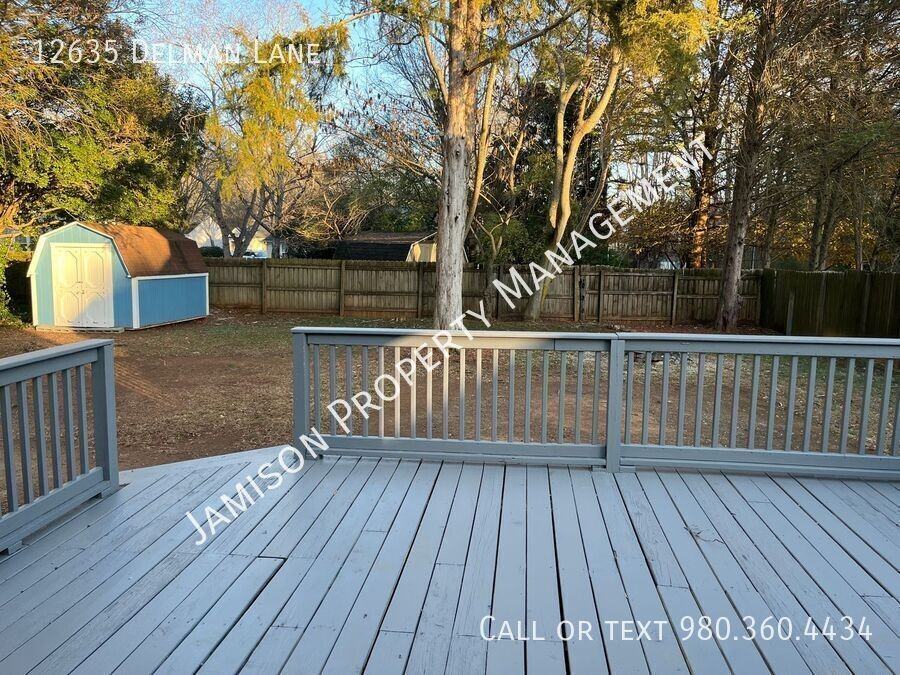 12635 Delman Ln - Photo 3 of 16