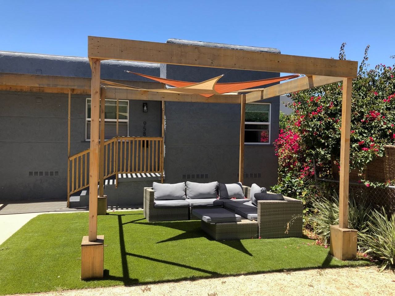 952 22nd St - Photo 4 of 25